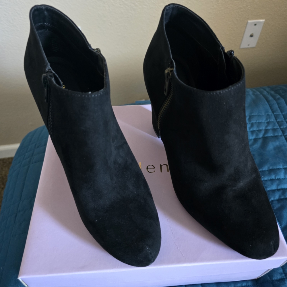 Madden Girl Seude Black Ankle Booties